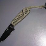 Нож с ручкой из паракорда