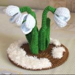 Knitted flowers - snowdrops